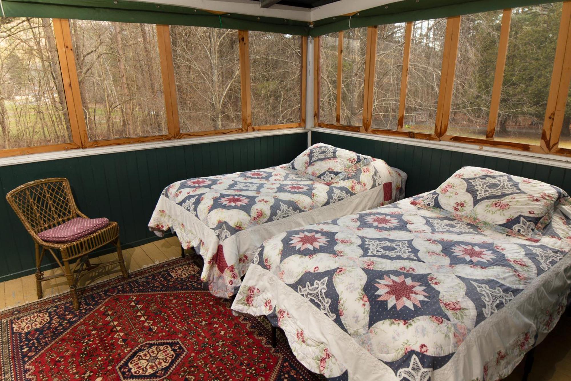 Trails End Inn Keene Valley Экстерьер фото