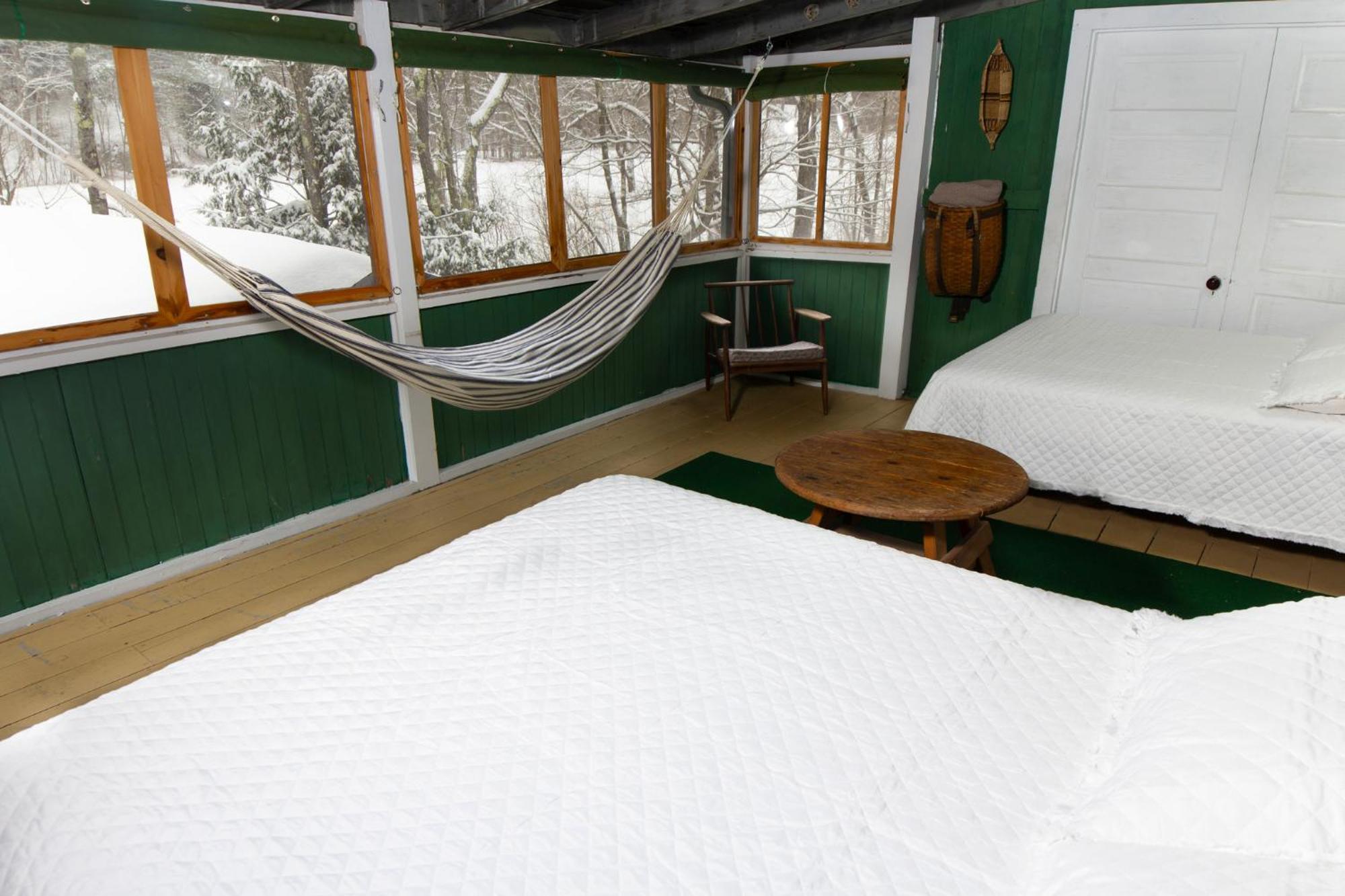 Trails End Inn Keene Valley Экстерьер фото